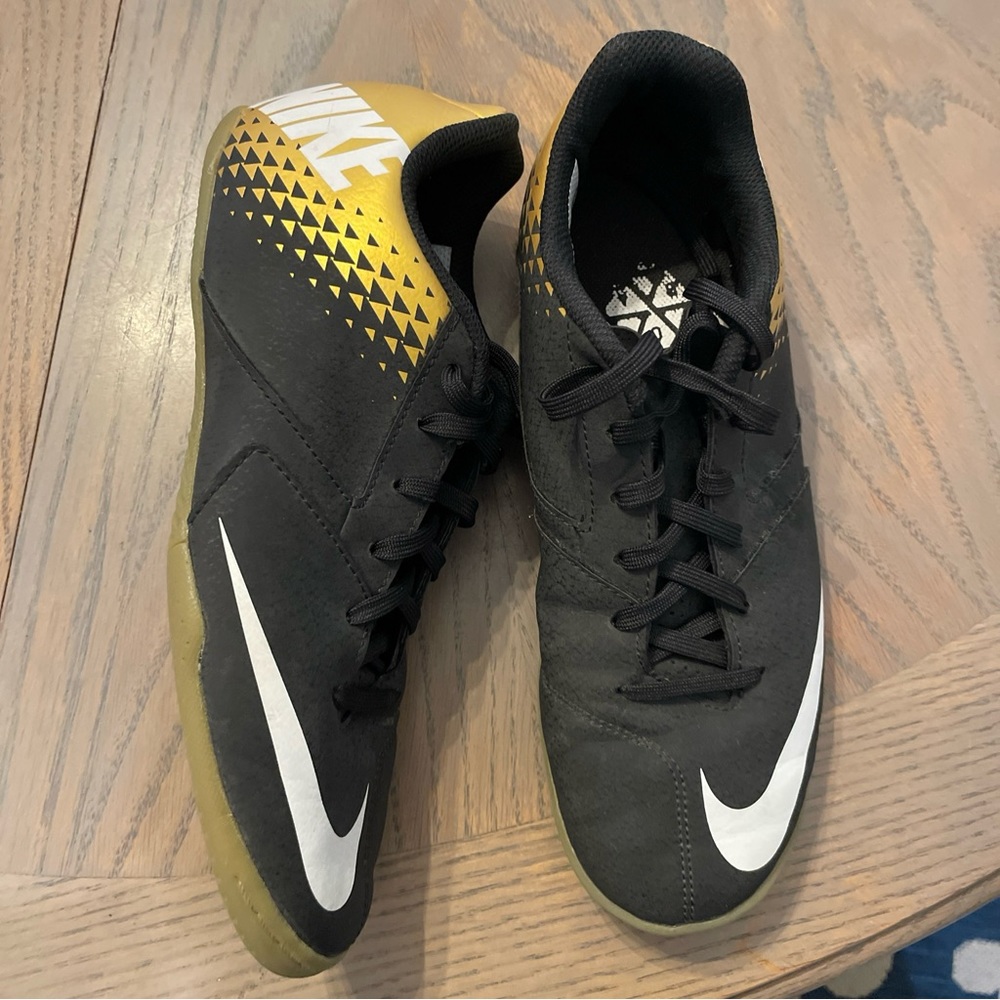 Nike BombaX IC Black and Gold Size 7.5